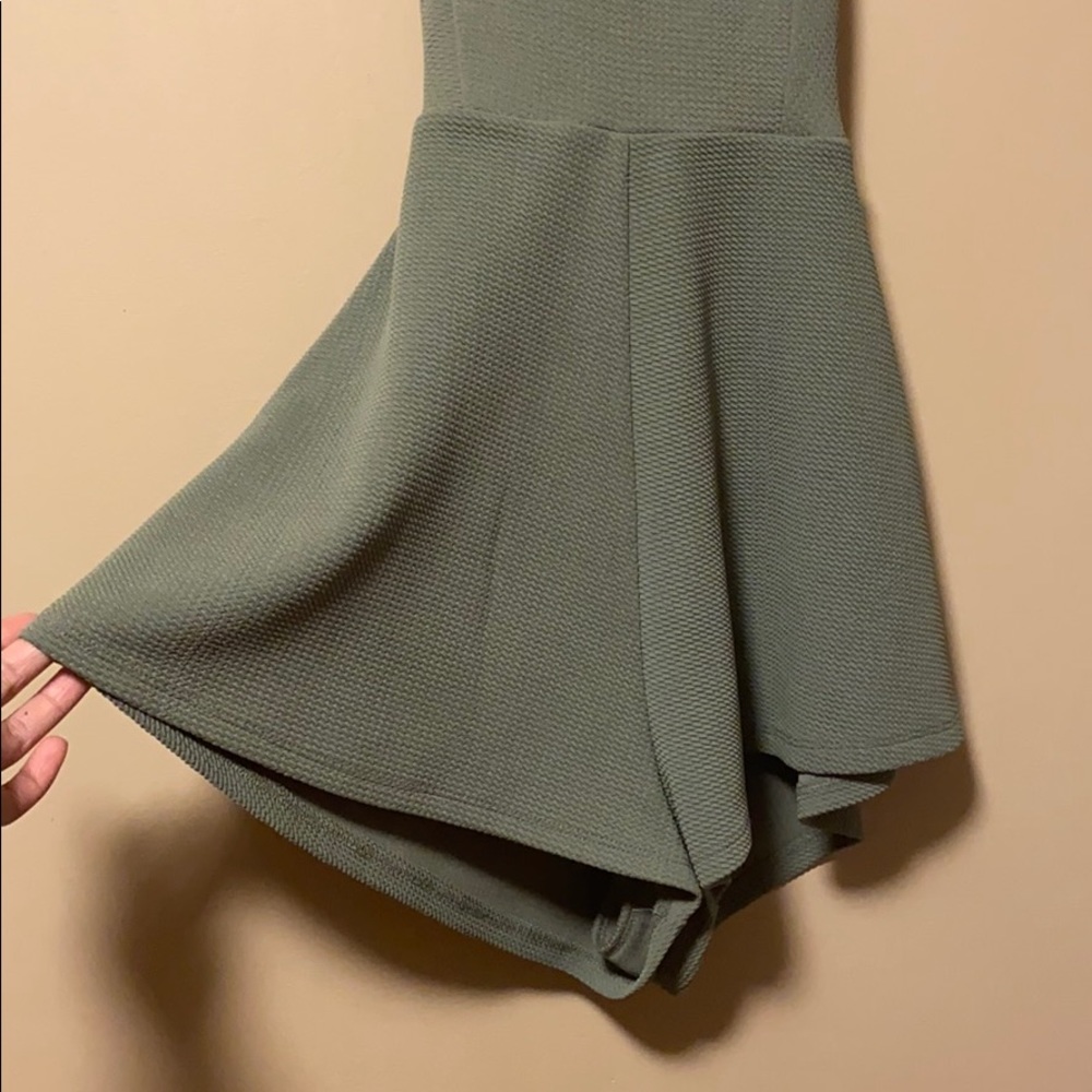 Olive romper - Picture 3 of 8